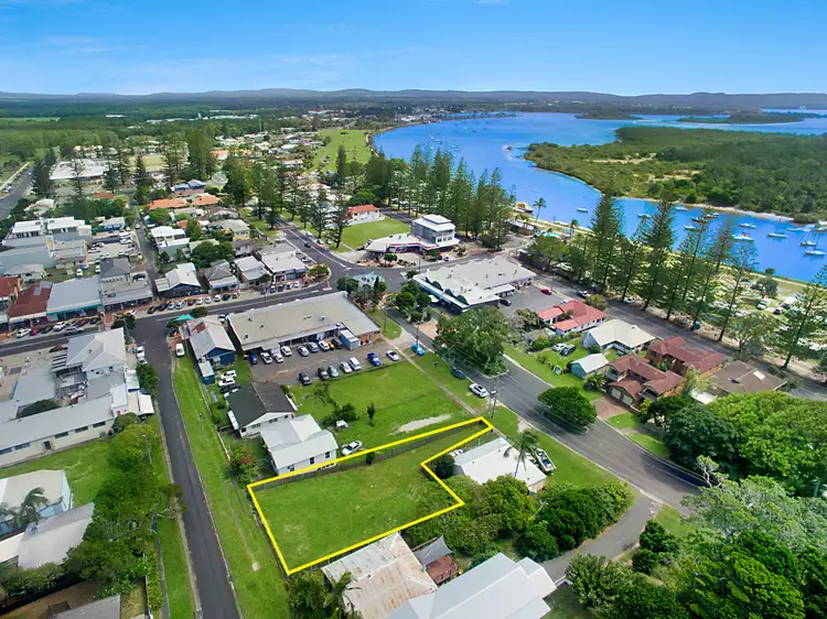 11 High Street, Yamba NSW 2464
