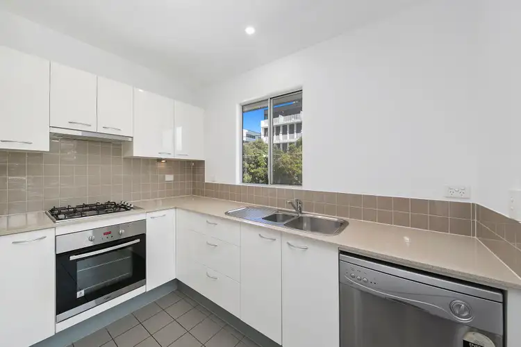 Fifth view of Homely townhouse listing, 5/122 Fortescue Street, Spring Hill QLD 4000