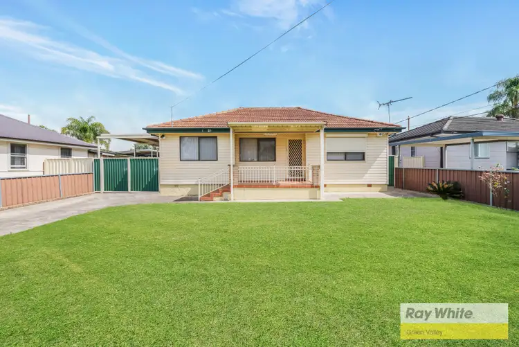 8 Glenwari Street, Sadleir NSW 2168