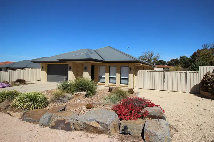 2 Devito Drive, Waikerie SA 5330