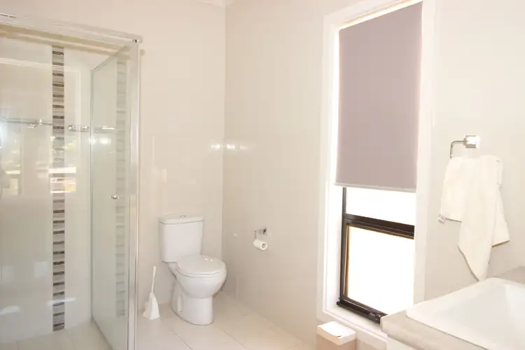 Fifth view of Homely house listing, 2 Devito Drive, Waikerie SA 5330