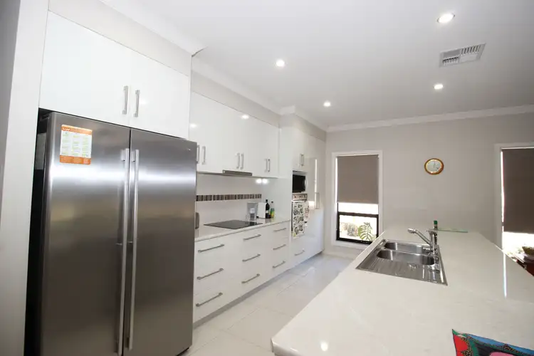 Sixth view of Homely house listing, 2 Devito Drive, Waikerie SA 5330