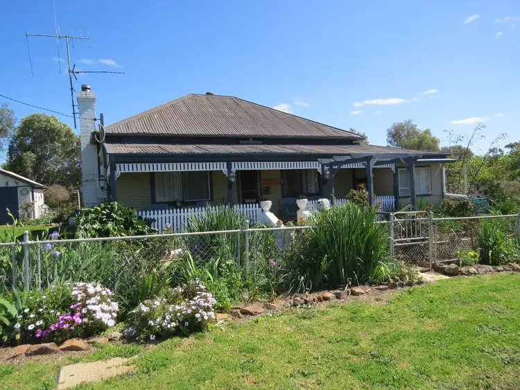 1 Loftus Street, Woodstock NSW 2793