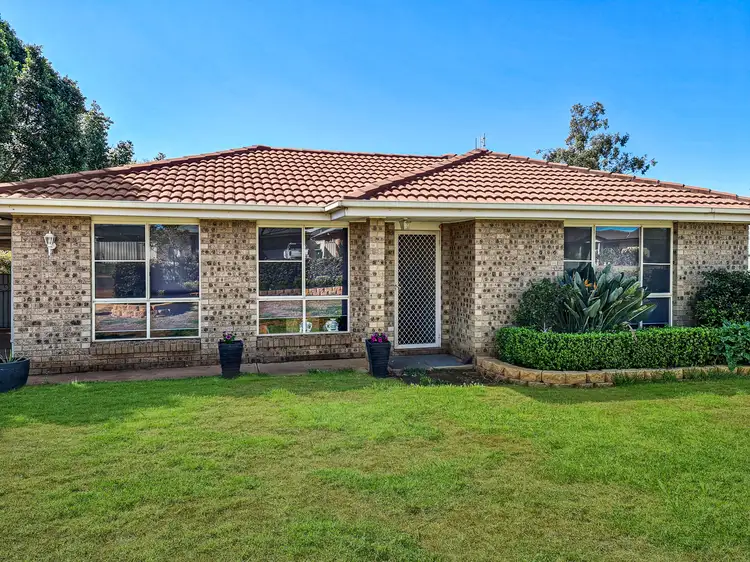 54 Best Street, Parkes NSW 2870