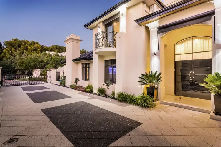 7 Plumosa Mews, Duncraig WA 6023