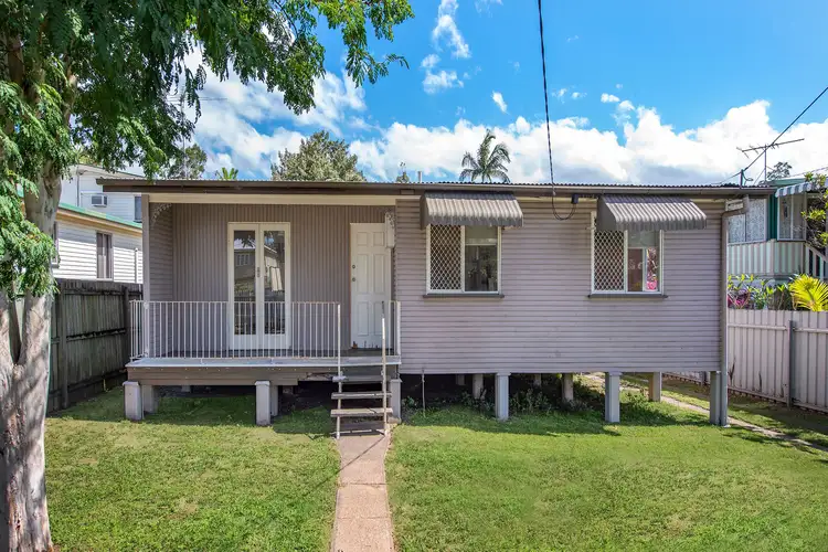 18 Pamela Crescent, Woodridge QLD 4114