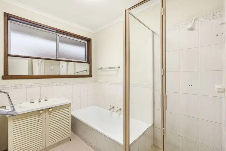 Sixth view of Homely house listing, 2 Chicquita Place, Mill Park VIC 3082