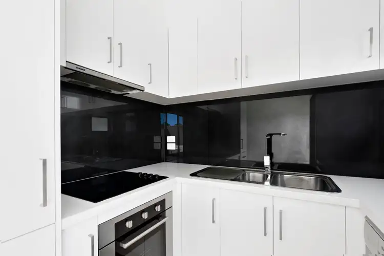 Fifth view of Homely apartment listing, 5/110 Atherton Road, Oakleigh VIC 3166