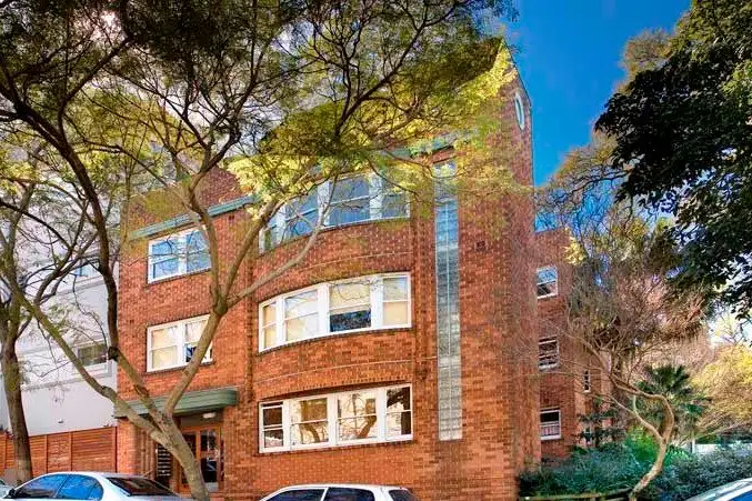 4 Waratah Street