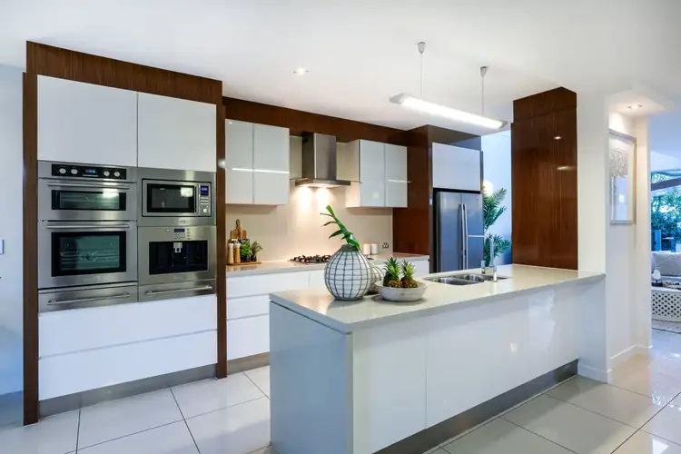 Villa 3/56 Stanhill Drive, Chevron Island QLD 4217