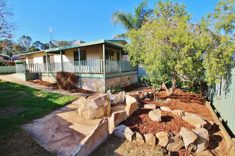 4760 Olympic Highway, Young NSW 2594