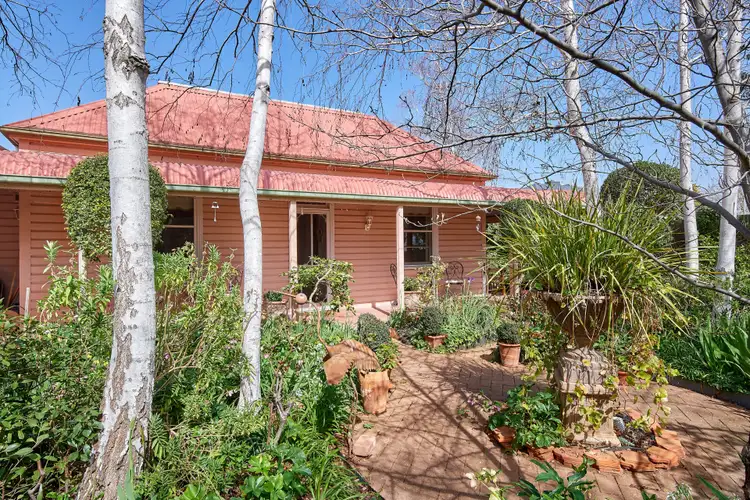 104 Urana Street, Turvey Park NSW 2650