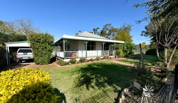 8 Lawson Avenue, Gunnedah NSW 2380