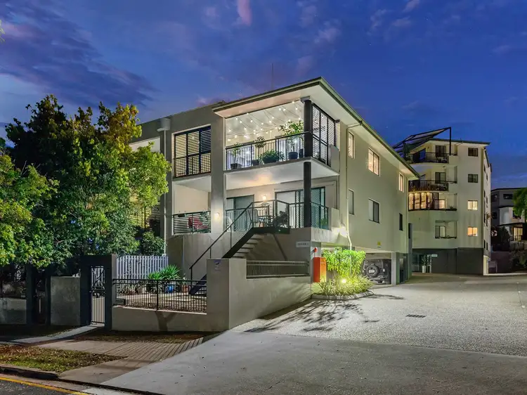 Main view of Homely apartment listing, 15/70 Norman Crescent, Norman Park QLD 4170