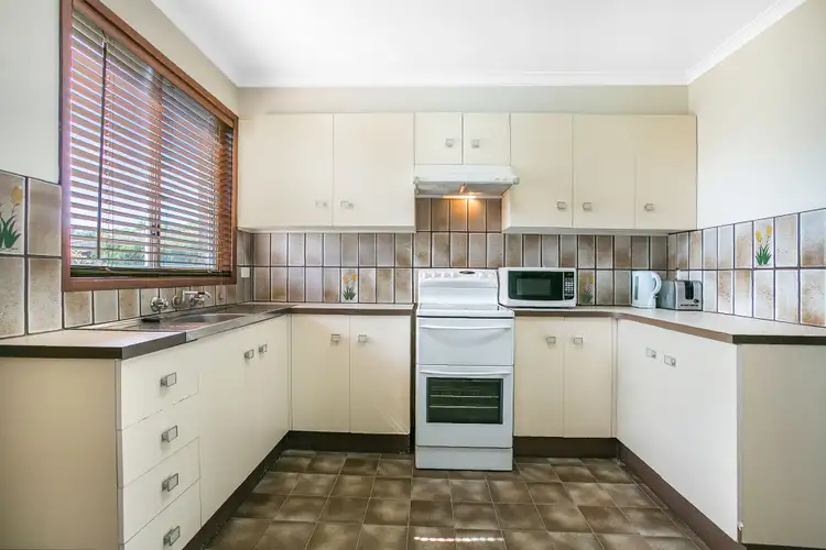 Fifth view of Homely townhouse listing, 1/88 Rawson Avenue, Tamworth NSW 2340