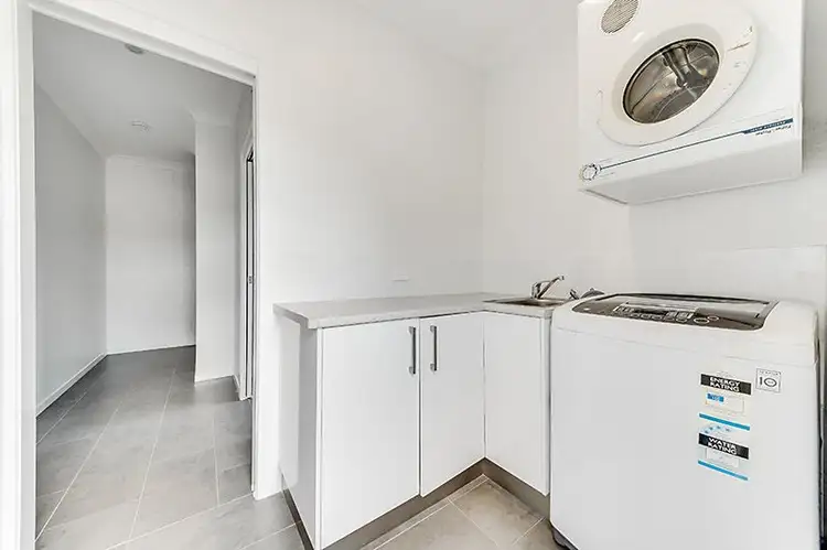 Sixth view of Homely house listing, 10 Flinders Close, Lammermoor QLD 4703