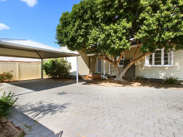 281b George Street, Queens Park WA 6107