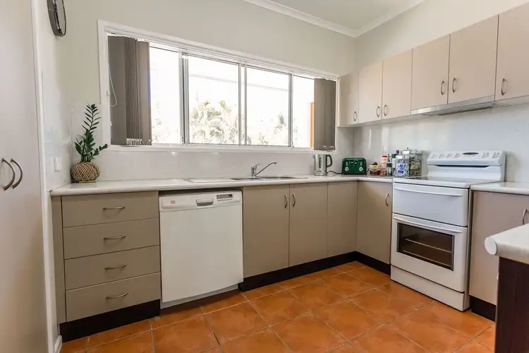 Fifth view of Homely house listing, 11 Julie Court, Emerald QLD 4720