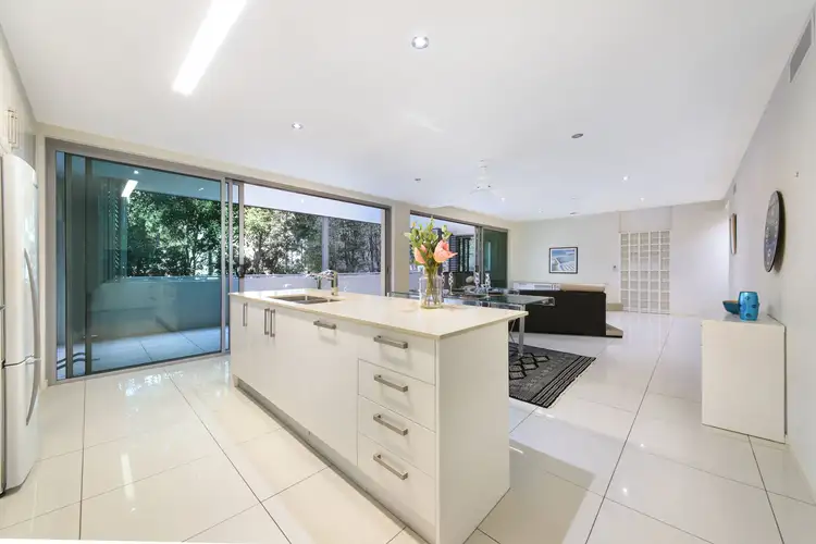 Sixth view of Homely unit listing, 1/7-9 Burra Street, Chevron Island QLD 4217