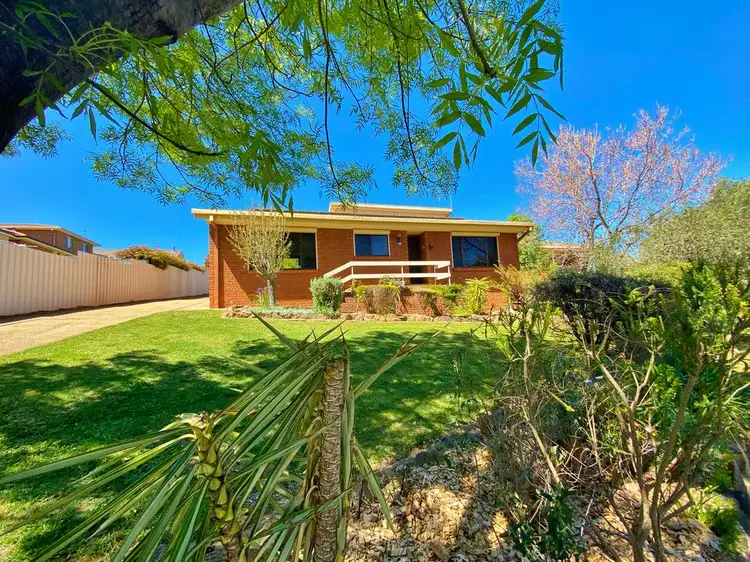 21 Keevil Drive, Young NSW 2594