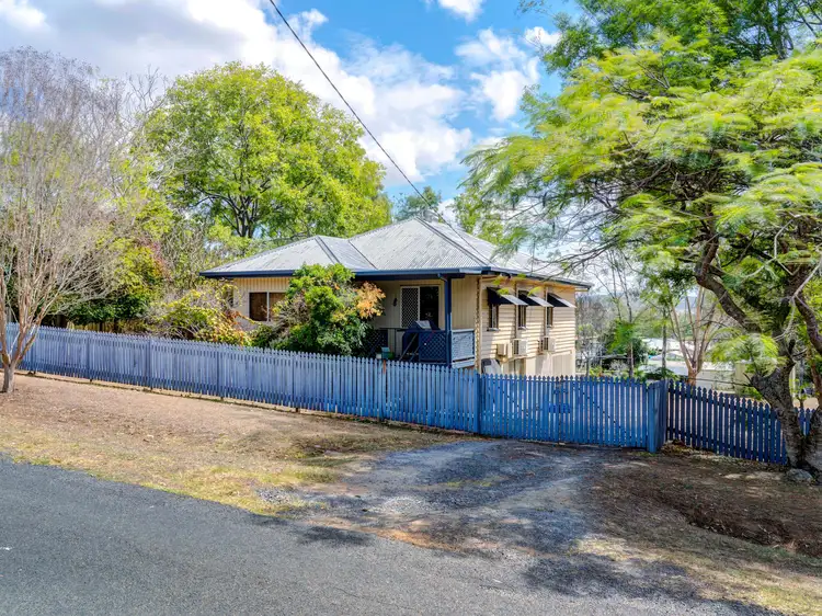 27 Elizabeth Street, Esk QLD 4312