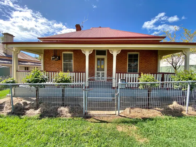 4 Belmore Street, Canowindra NSW 2804