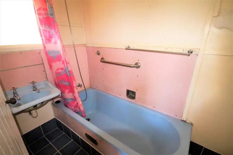 Seventh view of Homely house listing, 30 Gordon Street, Young NSW 2594