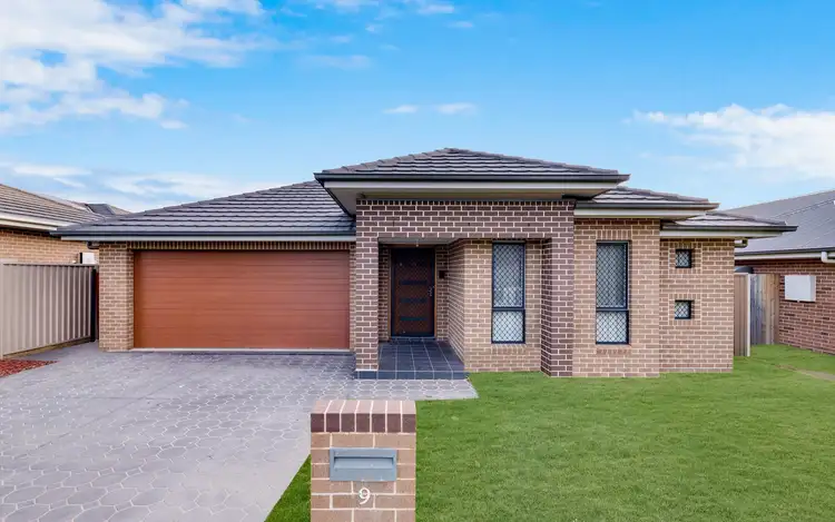 9 Denton Road, Spring Farm NSW 2570