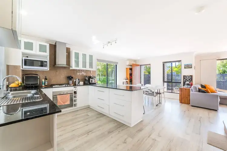 9/77 Bamboo Avenue, Benowa QLD 4217