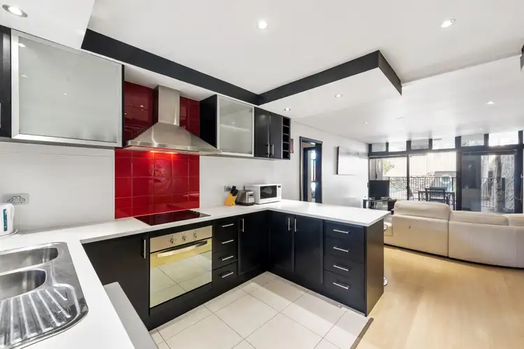 1/9 Steele Road, Sorrento WA 6020