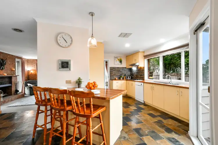 Sixth view of Homely house listing, 11 Eileen Court, Langwarrin VIC 3910