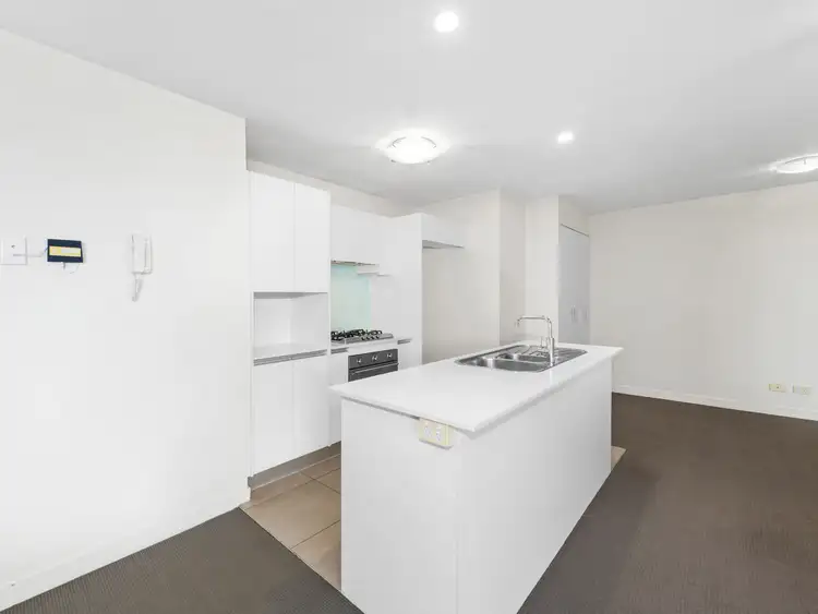 Fifth view of Homely apartment listing, 2109/92 Quay Street, Brisbane City QLD 4000