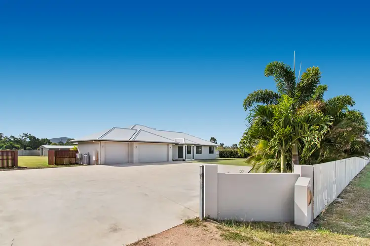 8-10 WILLIAMS Road, Alligator Creek QLD 4816