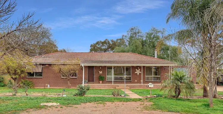 94 Iverach Street, Coolamon NSW 2701