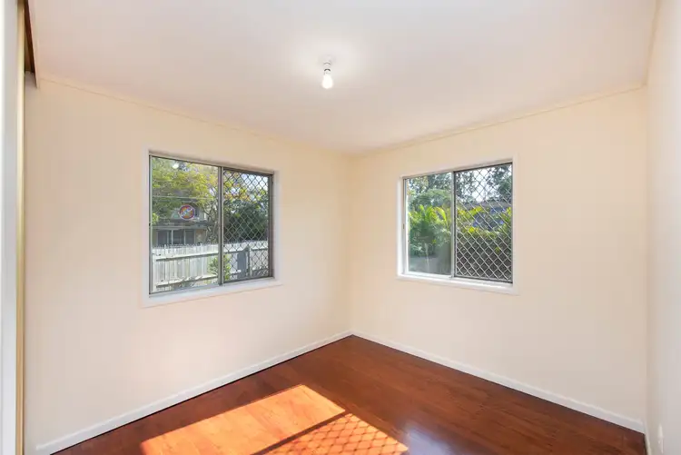 Fifth view of Homely house listing, 4 Bedser Street, Macgregor QLD 4109