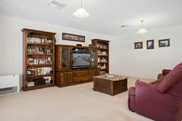 Second view of Homely house listing, 8 Nardoo Court, Renmark SA 5341