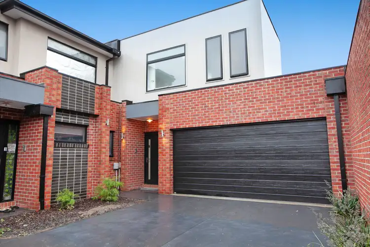 Main view of Homely townhouse listing, 2/172 Rathcown Road, Reservoir VIC 3073