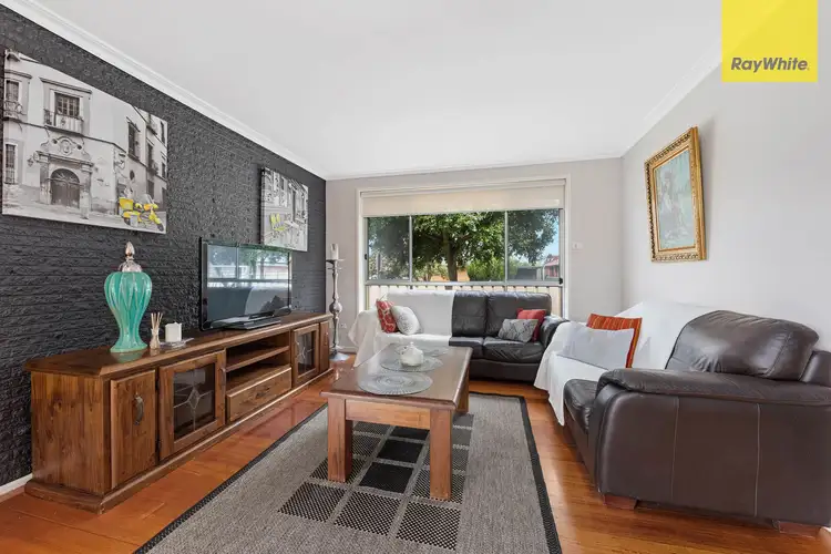 8 Chelmsford Crescent, St Albans VIC 3021