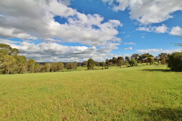32 Rules Road, Young NSW 2594