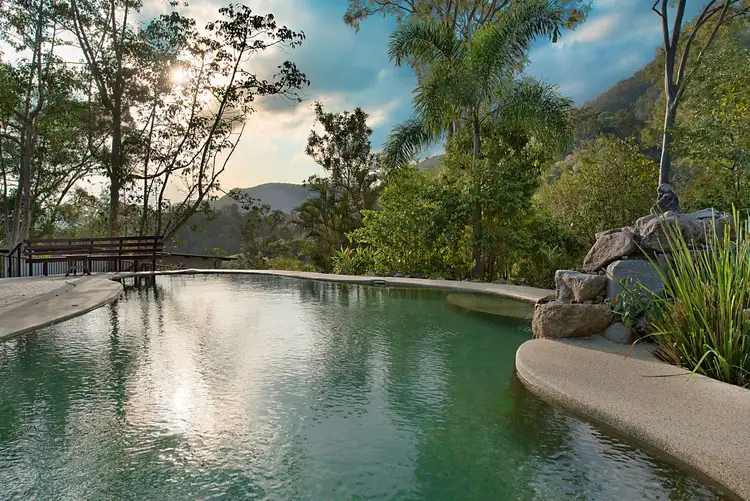 21 Woodglen Court, Samford Valley QLD 4520