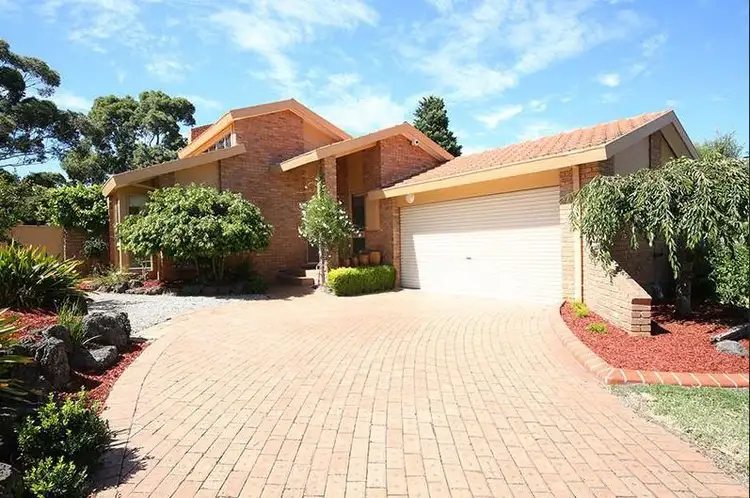 9 Leicester Court, Wantirna South VIC 3152