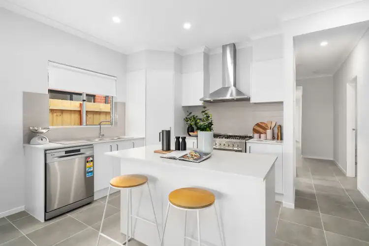 Fifth view of Homely house listing, 6 Annello Way, Wollert VIC 3750