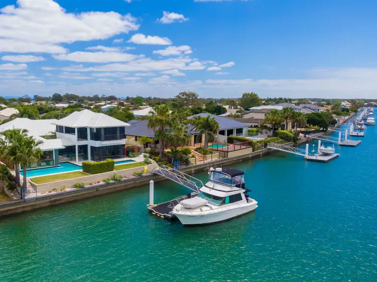 14 Teal Boulevard, Banksia Beach QLD 4507