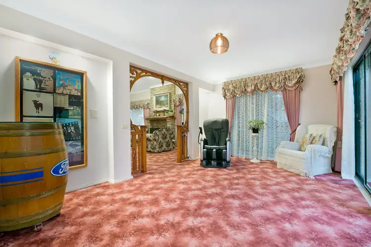 Fifth view of Homely house listing, 6 Robinia Court, Narre Warren South VIC 3805