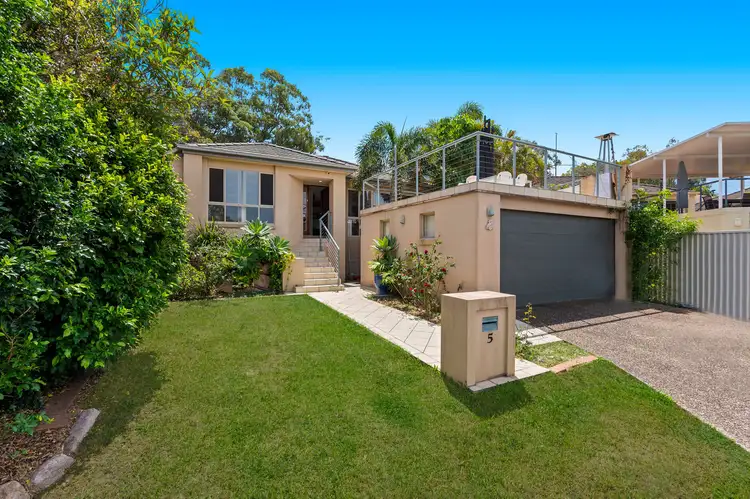 5 Sarah Place, Ashmore QLD 4214