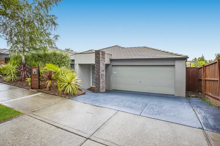 14 Kimberley Grove, Pakenham VIC 3810