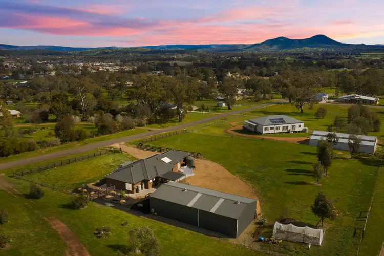 35 Kareen Court, Mansfield VIC 3722