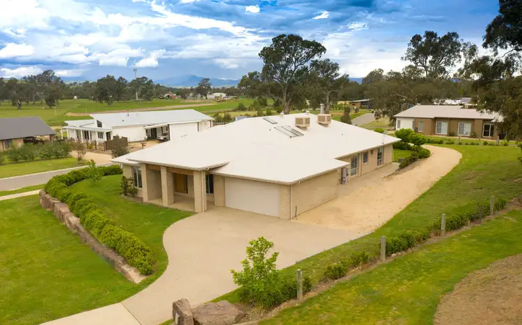 8 Stockmans Drive, Mansfield VIC 3722