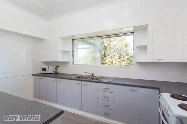 Second view of Homely house listing, 4 Clearview Terrace, Seven Hills QLD 4170