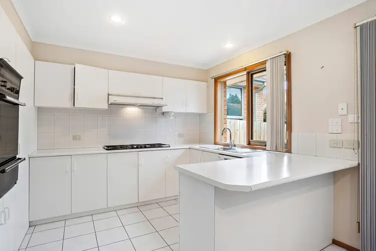 Fourth view of Homely house listing, 2/121 Yallambie Road, Macleod VIC 3085